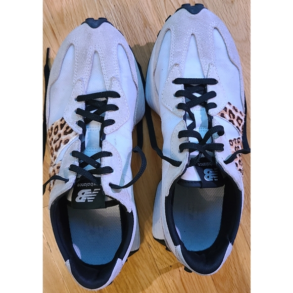 New Balance 327 Trainers Sneakers Animal Print White Black Size 9.5 - Picture 7 of 16
